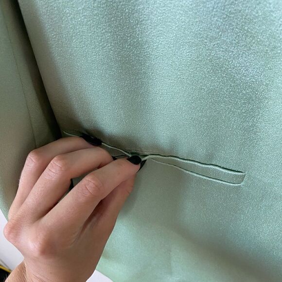 NWT Alice + Olivia Denny Satin Green Blazer Crepe Size 6 - Picture 12 of 15